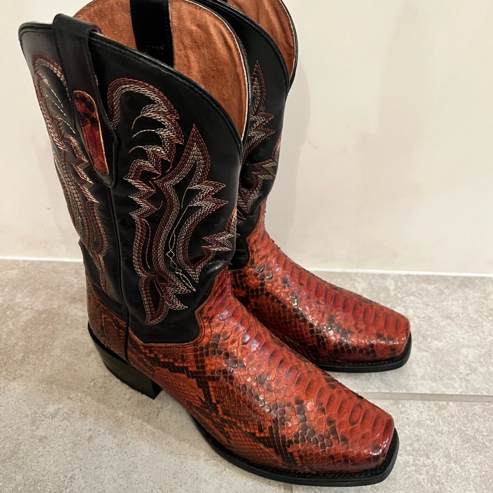 Dan post python skin cowboy boots worn 1 time.